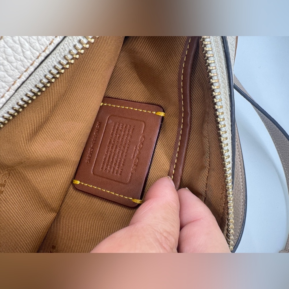 Coach Cream and Tan Crossbody Bag - Picture 6 of 17